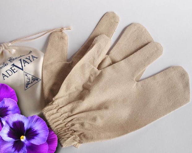 Gants de soie pour massages Garshan