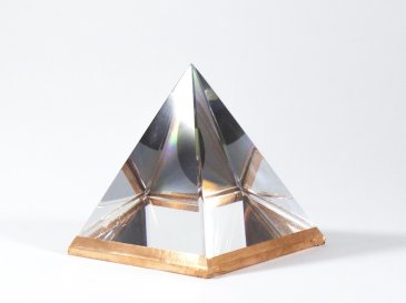 La Pyramide Optique HélioGénor®