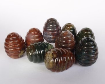 Vouivre Dragon YoniEgg - India agate