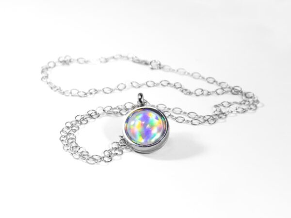 La Bulle HélioGénor® – pendentif sur sa chaîne