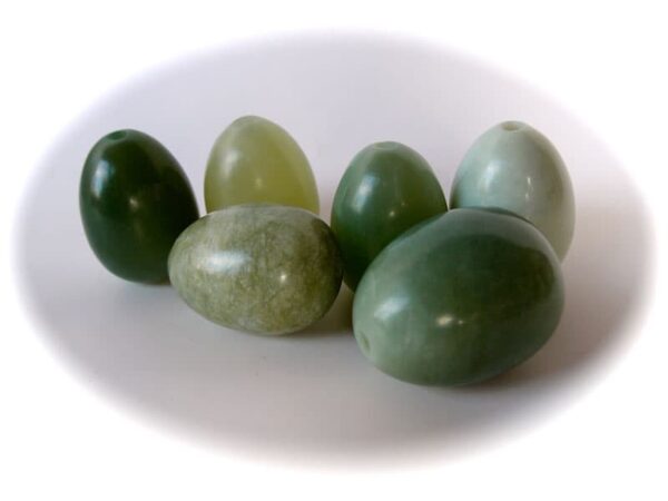 Oeuf de Jade XiuYan YoniToy® – Oeuf de Yoni – assortiment, nuances de vert