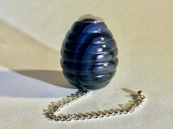 Alternative view of Oeuf de Yoni Silver Eye Dragon - Obsidienne Silver sheen